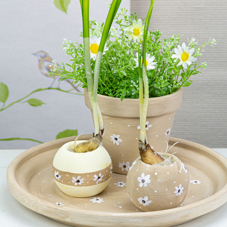 Easter flower pot